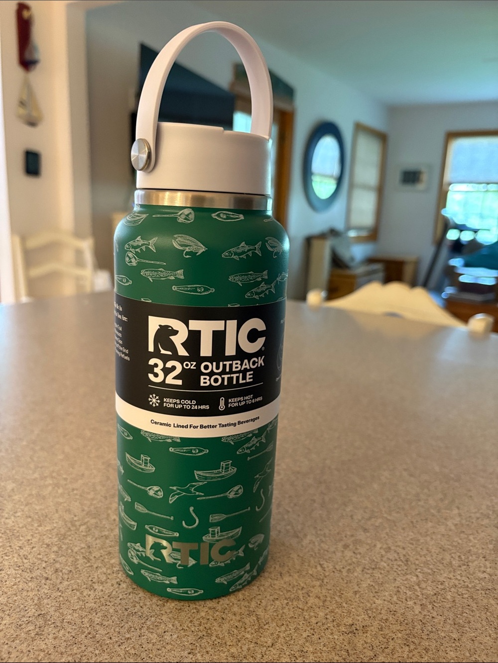 RTIC 32 oz Outback Bottle - Green Fishing print